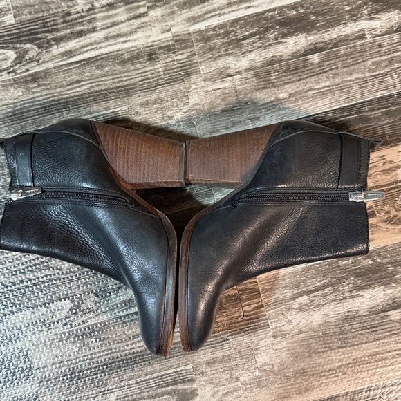 Coach Hewes Black Leather Ankle Boots - Picture 5 of 13